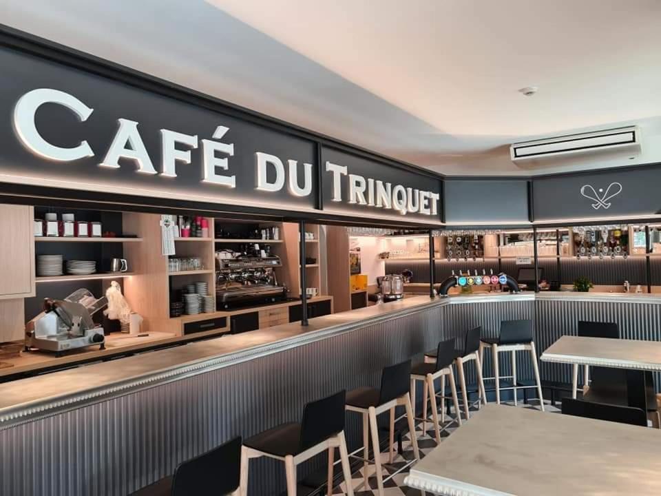Hotel-Cafe Du Trinquet Cambo-les-Bains Exterior foto